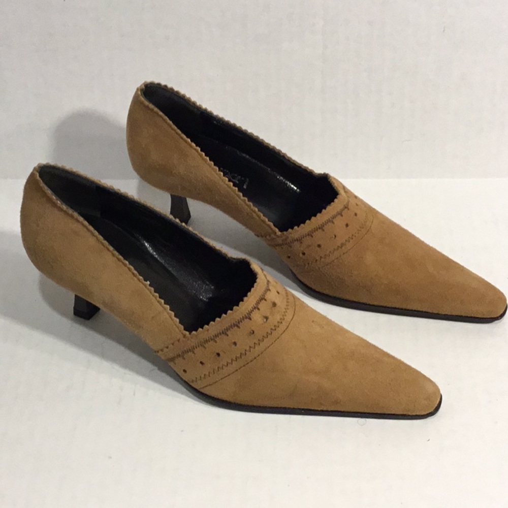 Reportage tan Suede Shoes by Vero Cuoio